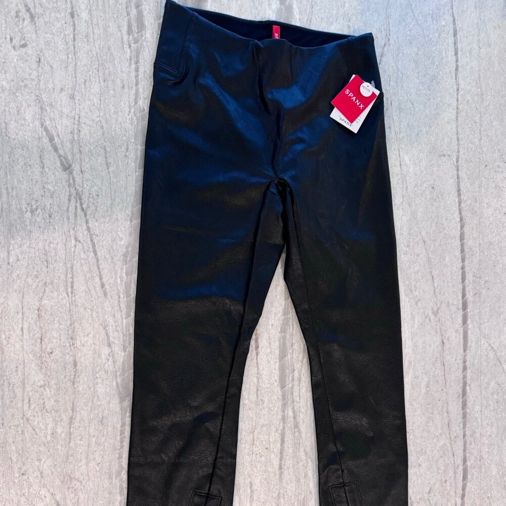 New with tags SPANX Leather-Like Front Slit Legging Luxe Black / Petite / XS
